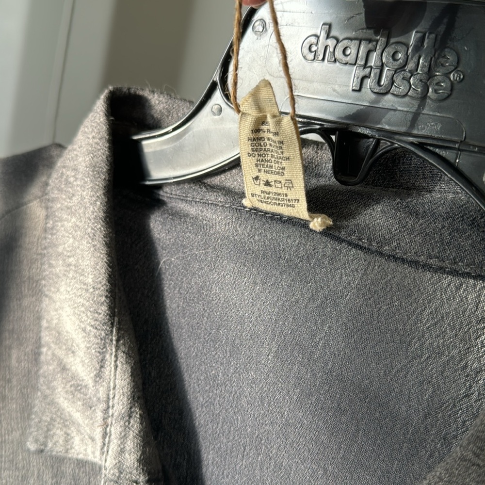 New button up blouse from buck - Picture 4 of 5